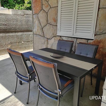 Tania Apartment Прижба Екстериор снимка